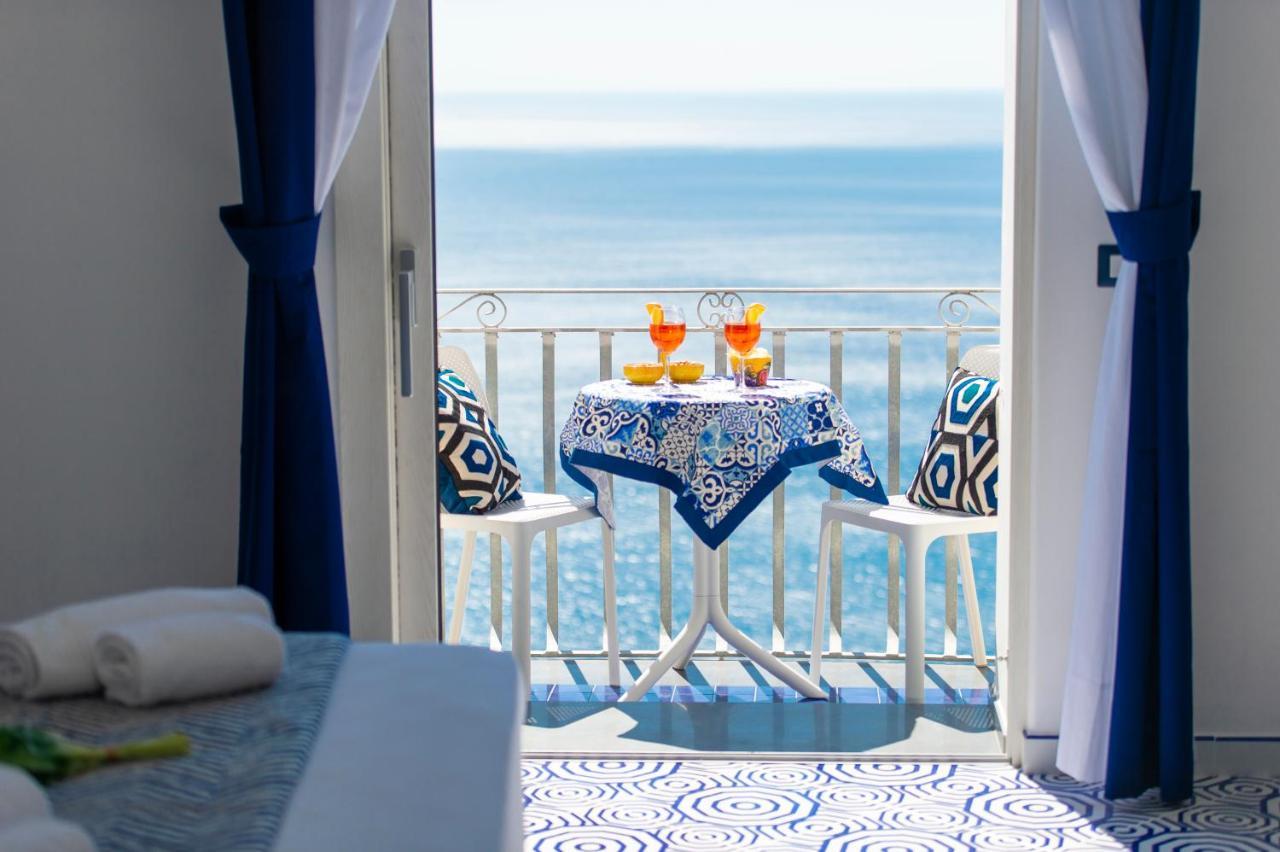 הוילה פוזיטנו Le Ali Sul Mare,Near Elevator, Few Steps,Parking מראה חיצוני תמונה